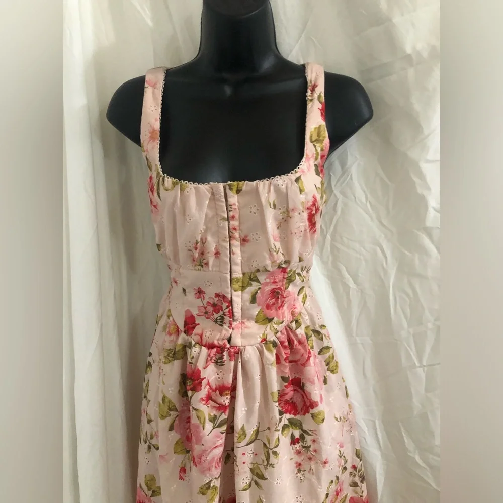 Jessica Simpson red roses eyelet lace fit & flare dress size medium brand new - Picture 17 of 17